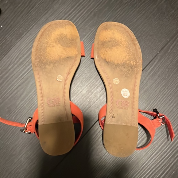 Gianni Bini sandals. Coral/ light red. Color shows up very true in pics. Size 9 - Picture 3 of 3